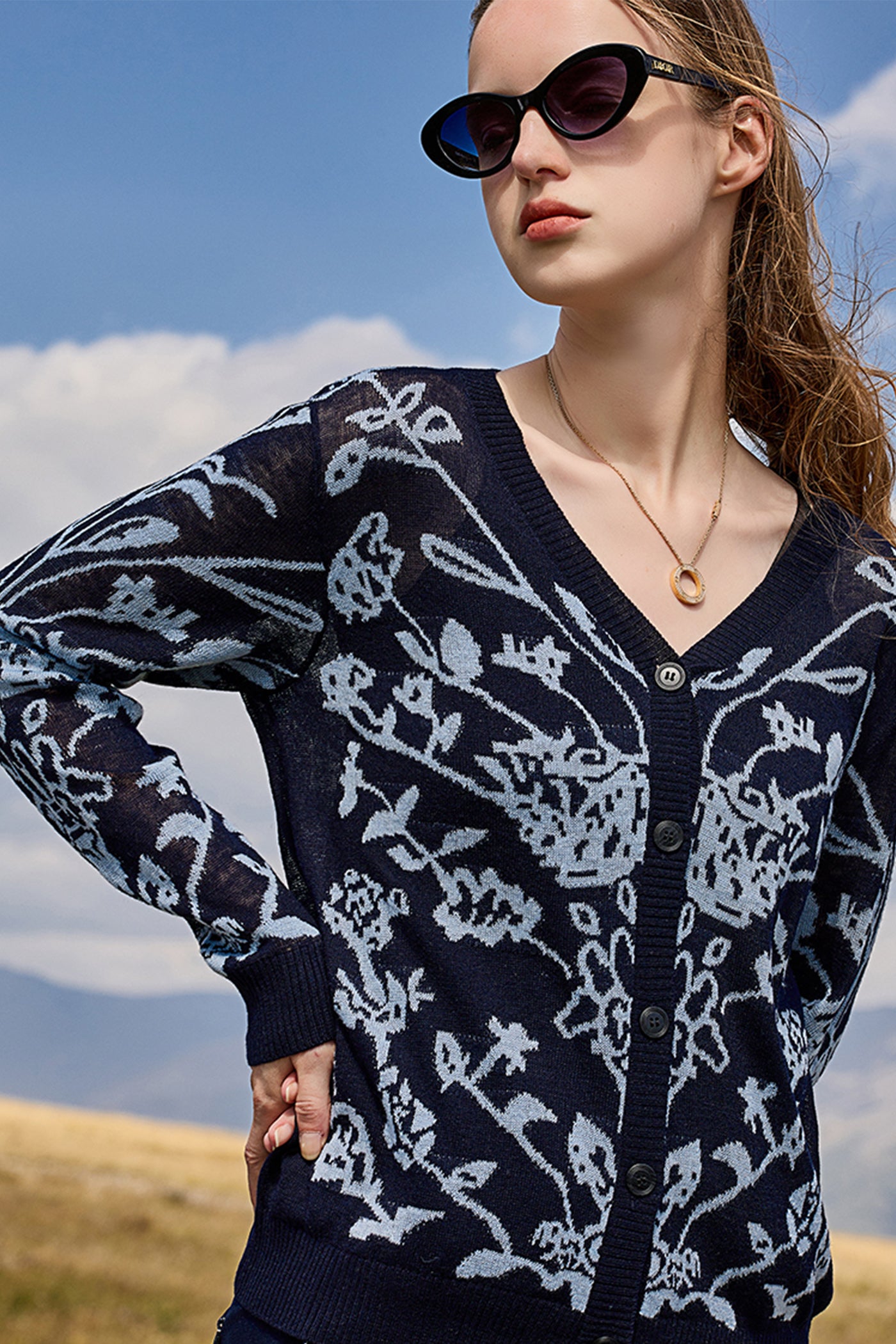 KAMILAN Women's V-Neck Knit Cardigan – 2025 Autumn New Short Fashion Versatile Sweater Jacket