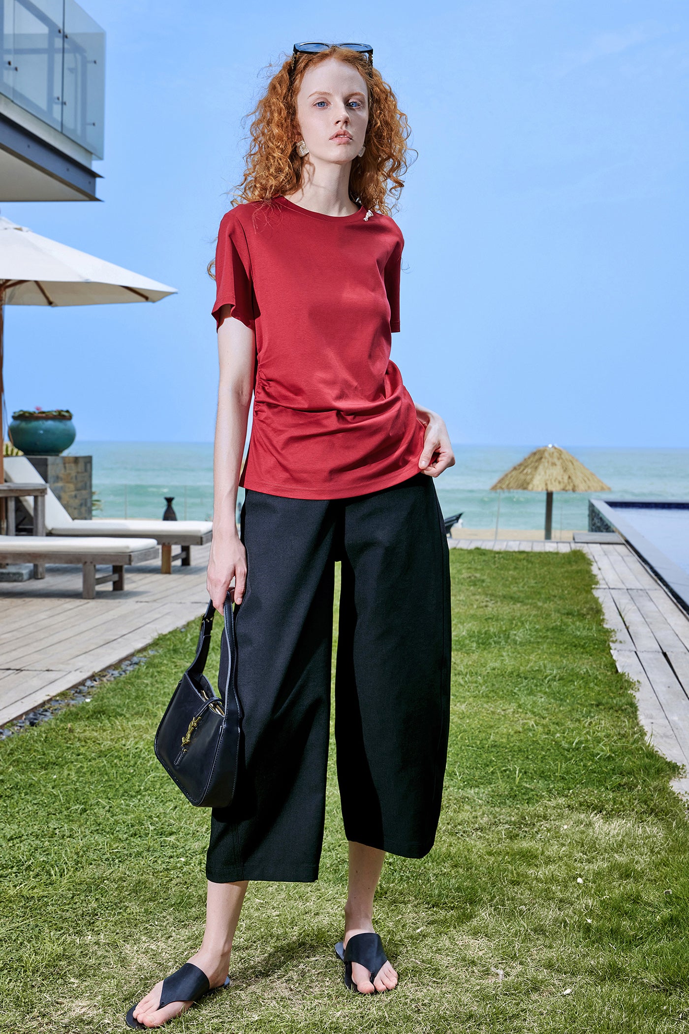 KAMILAN Red Crewneck Tee with Lace Back