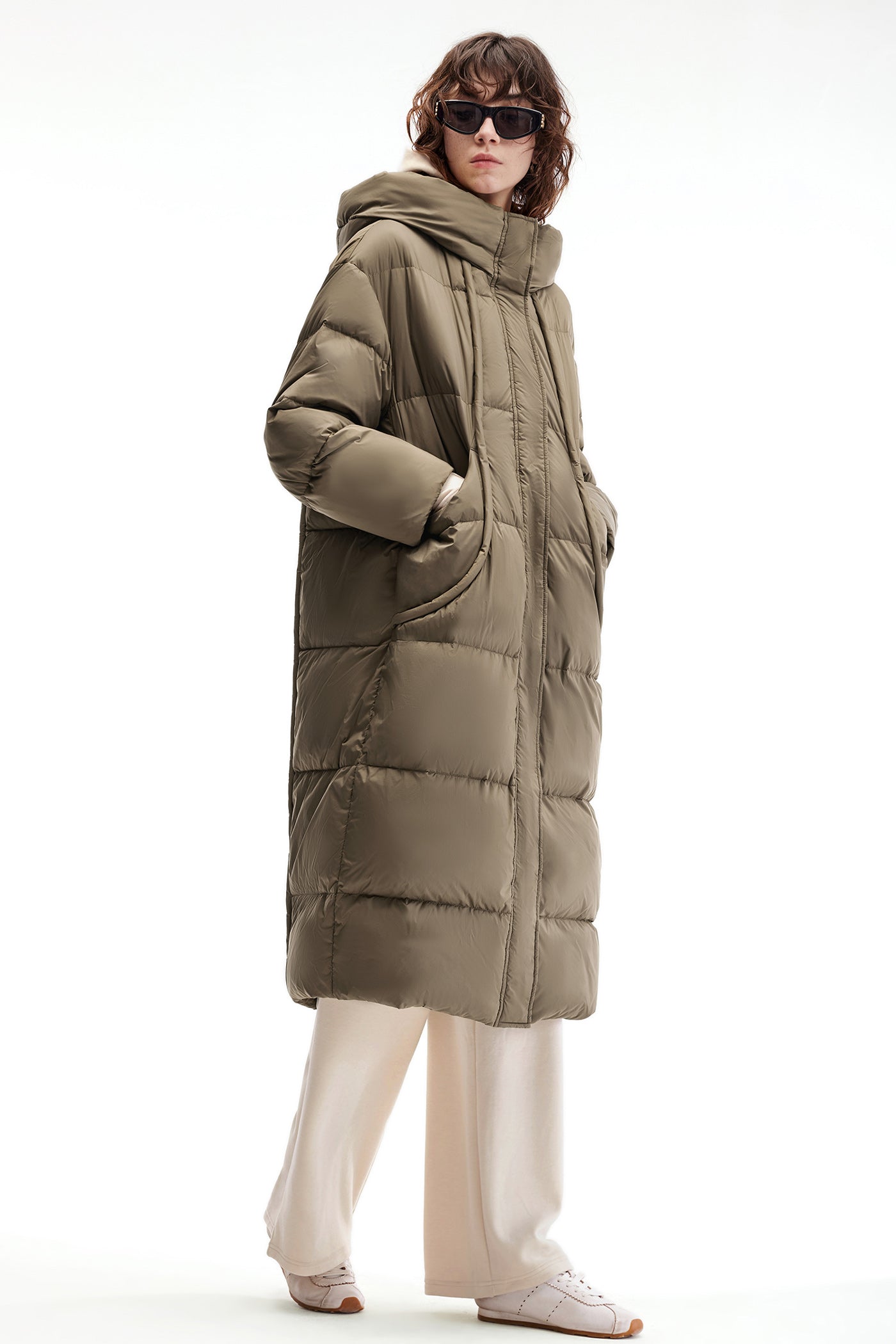 KAMILAN Designer-Inspired White Duck Down Coat for Women – 2025 Winter New Loose-Fit Mid-Length Hooded Puffer Jacket
