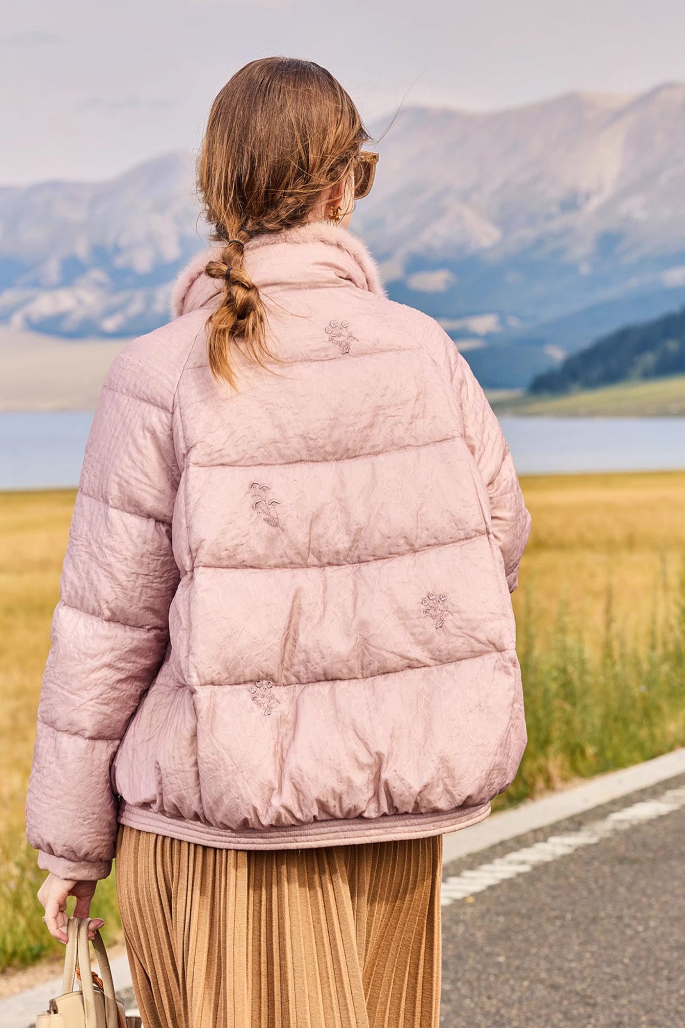 KAMILAN Women's Embroidered Down Jacket – 2025 Winter New White Duck Down Coat with Mink Fur Patchwork
