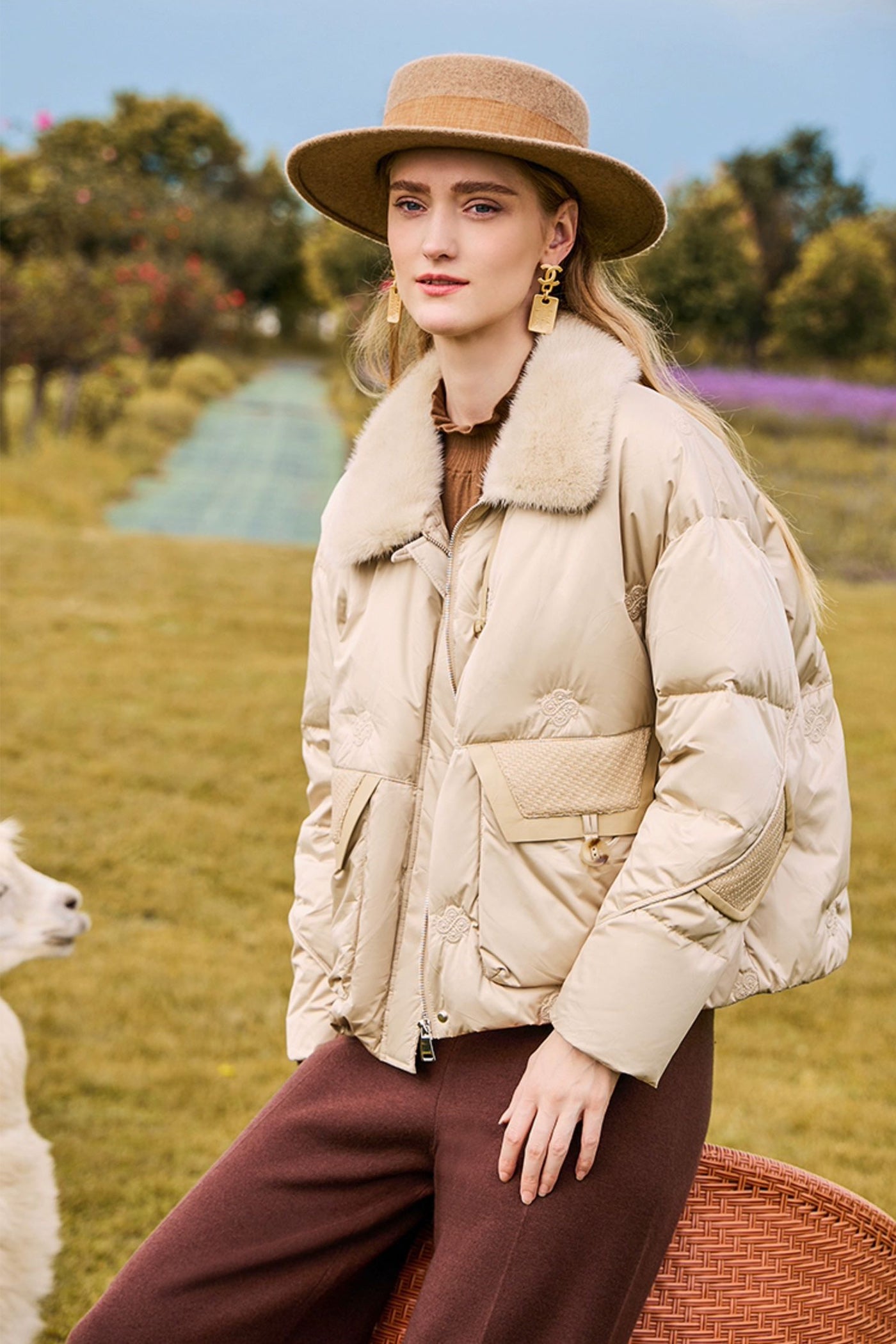 KAMILAN Women's Short Goose Down Coat – 2025 Winter Warm Jacket with Mink Fur Collar Detail