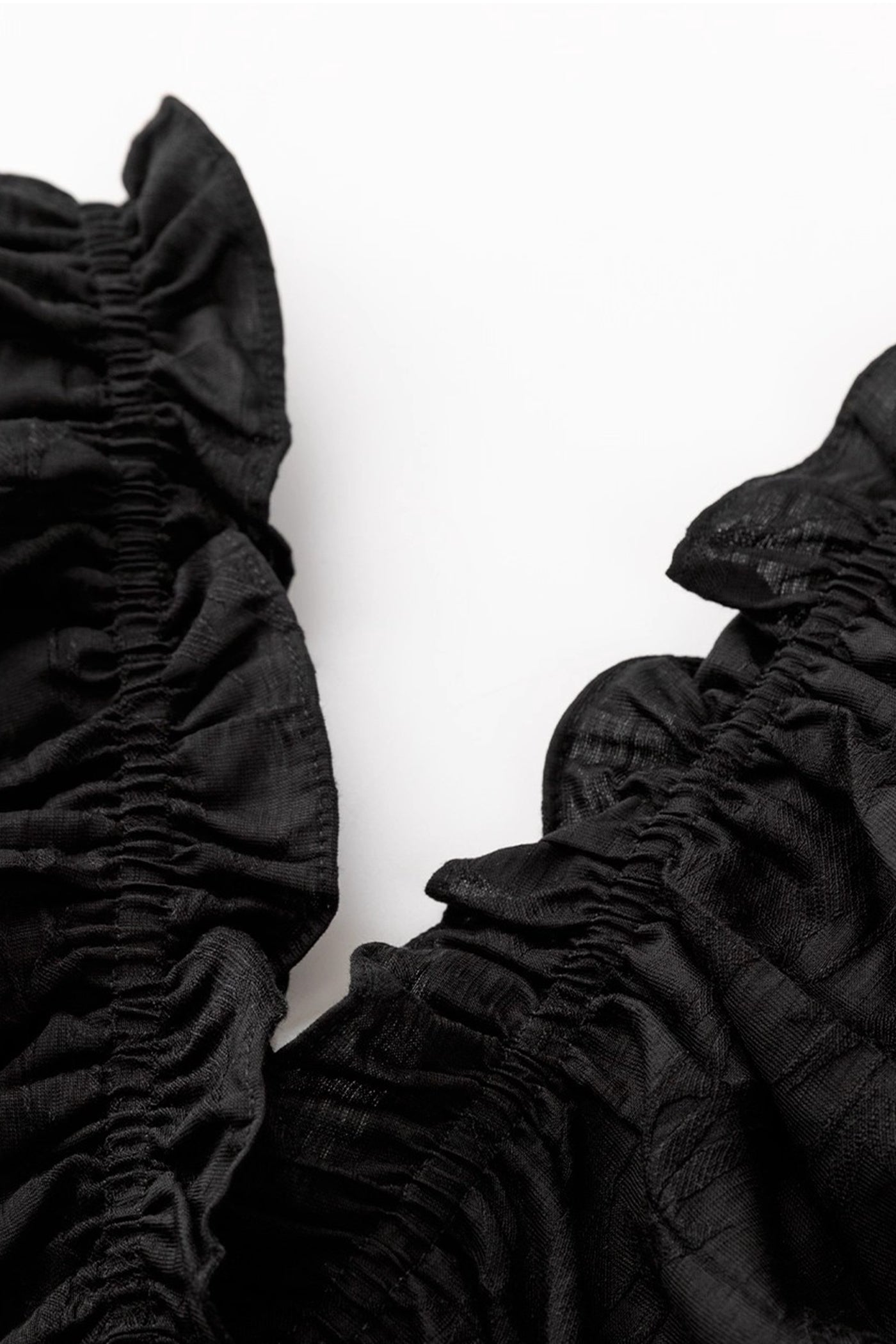 KAMILAN Slim-Fit Black Puff Sleeve Dress