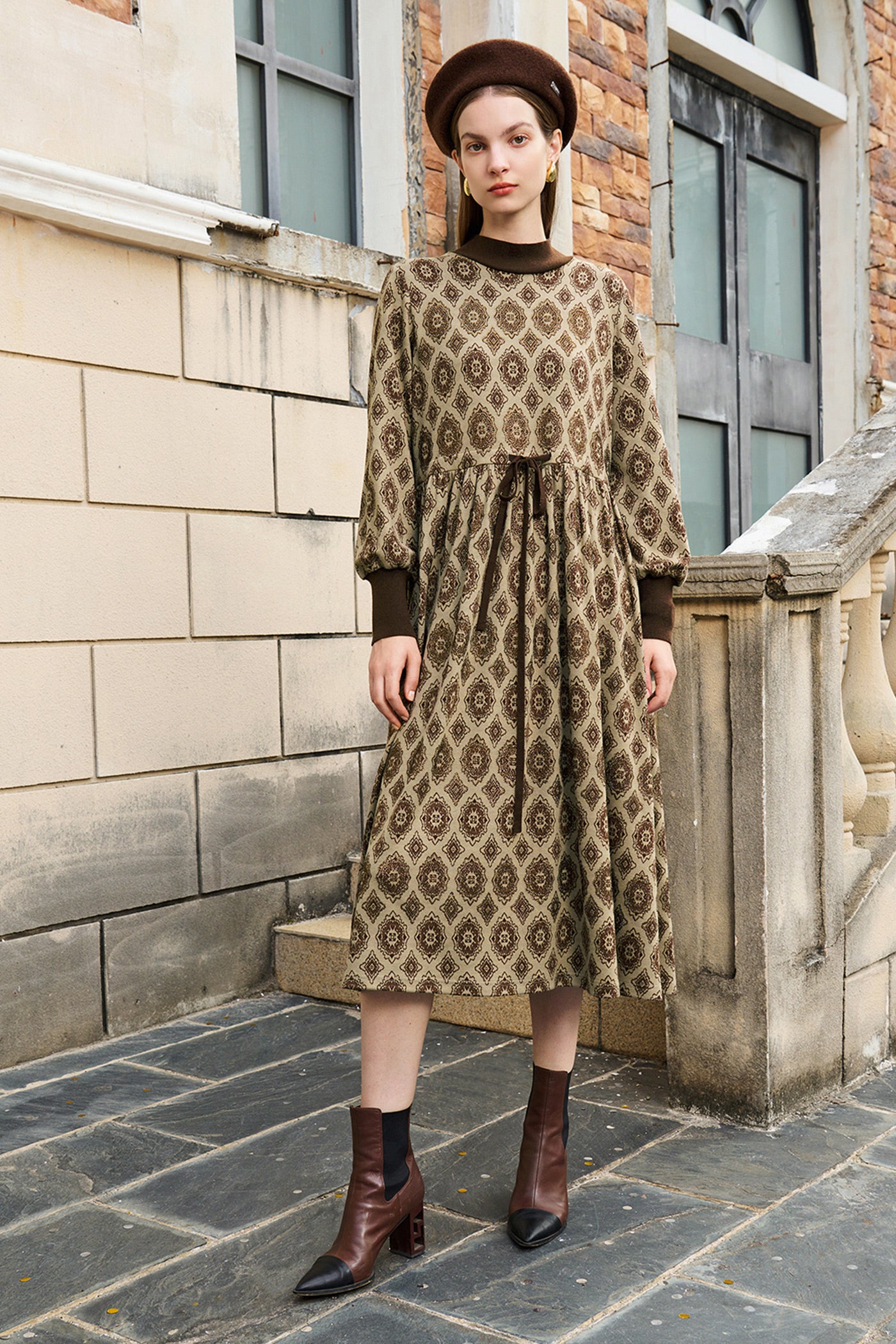 KAMILAN Mid-Length Long-Sleeve Printed Dress