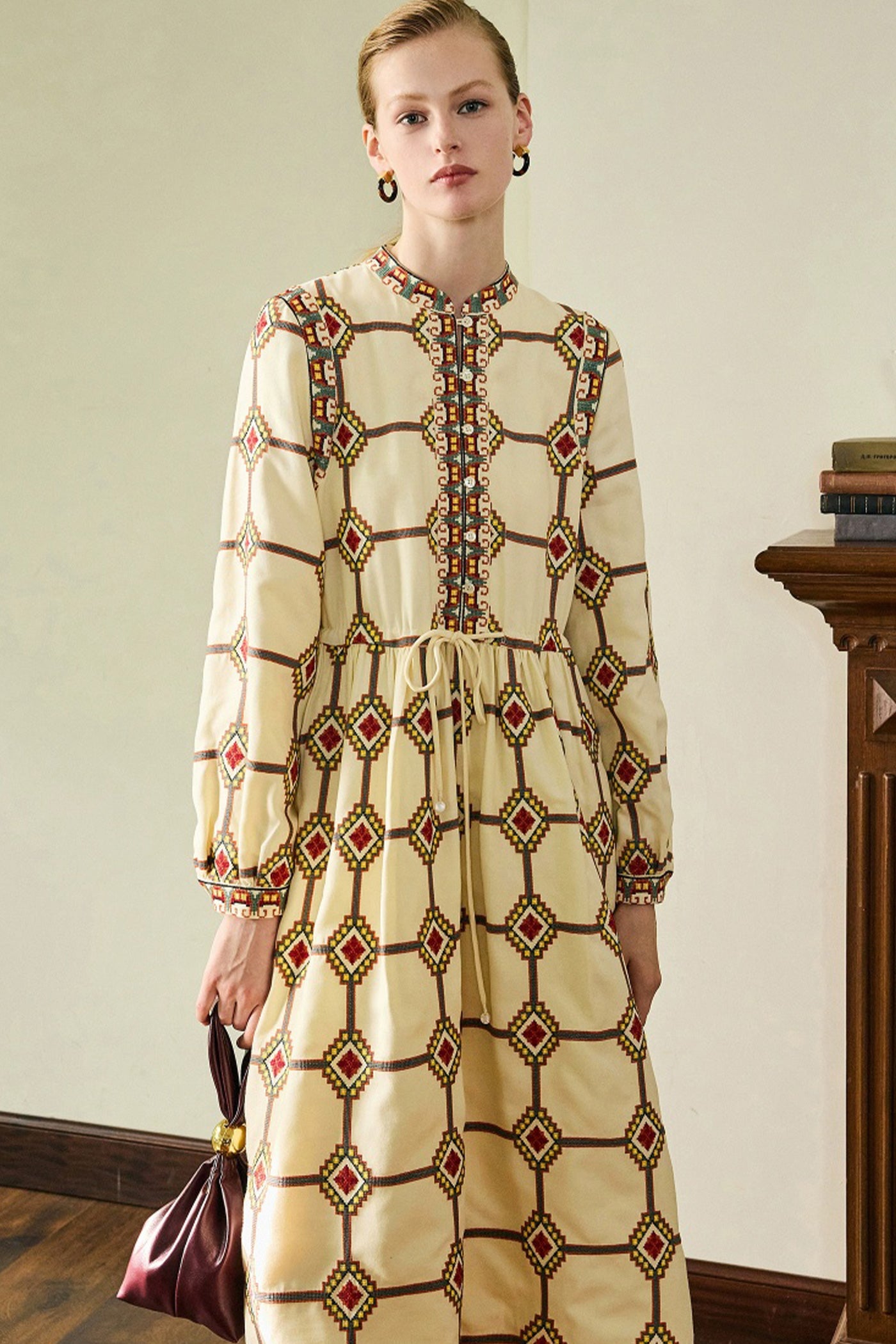 Camillo French small stand up collar high waisted dress for women in the spring of 2025, mid length embroidered A-line skirt