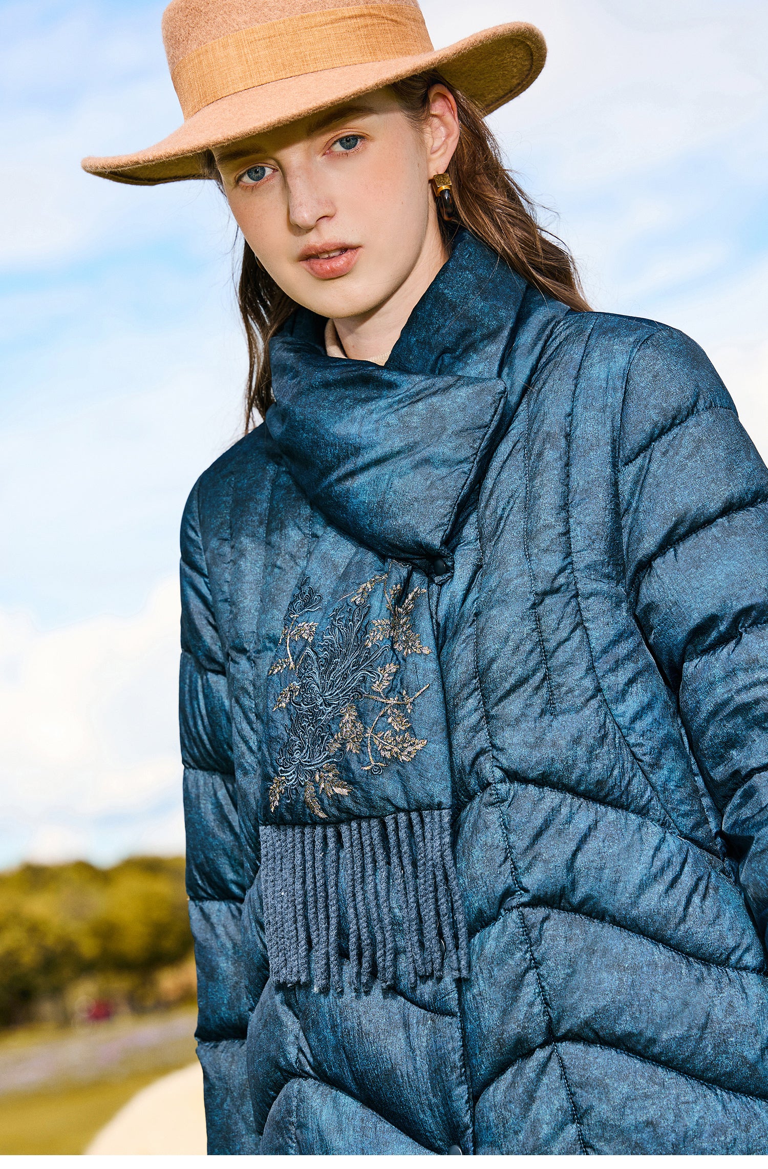 KAMILAN Women's Mid-Long White Goose Down Coat 2025 Winter New Cocoon-Style Warm Down Jacket